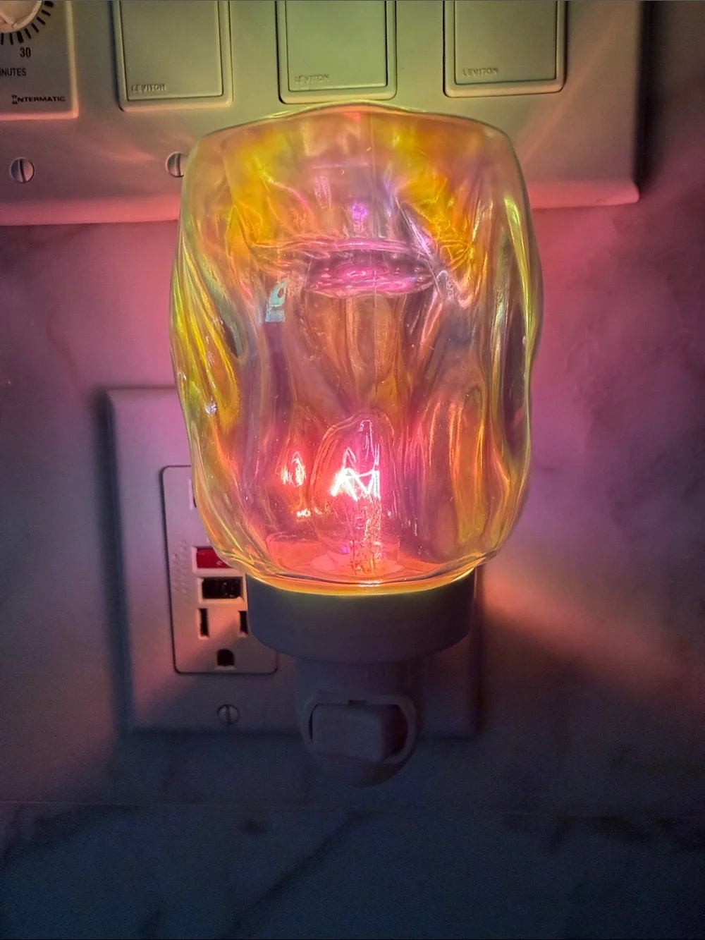 Scentsy Bubble Iridescent Plugin Warmer with Wax melts
